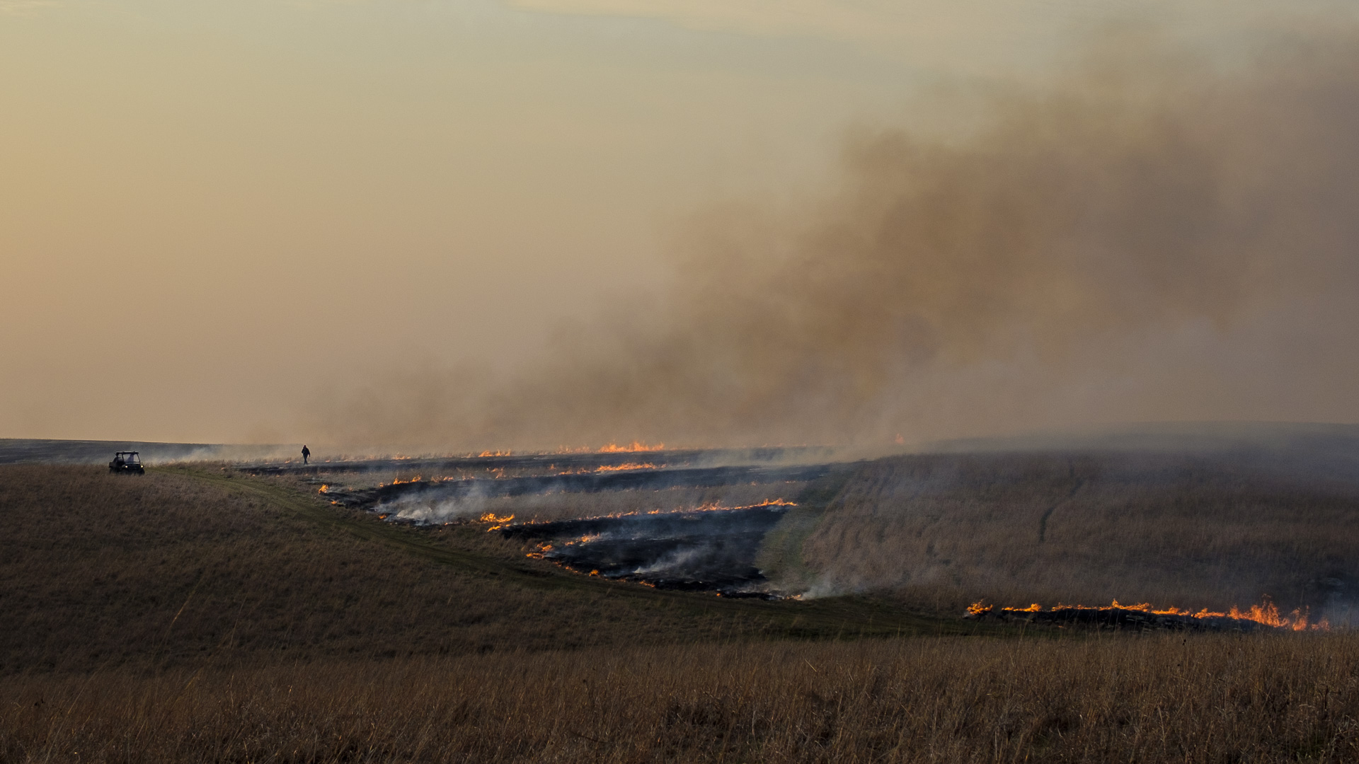 a prescribed burn Kansas Flint Hills