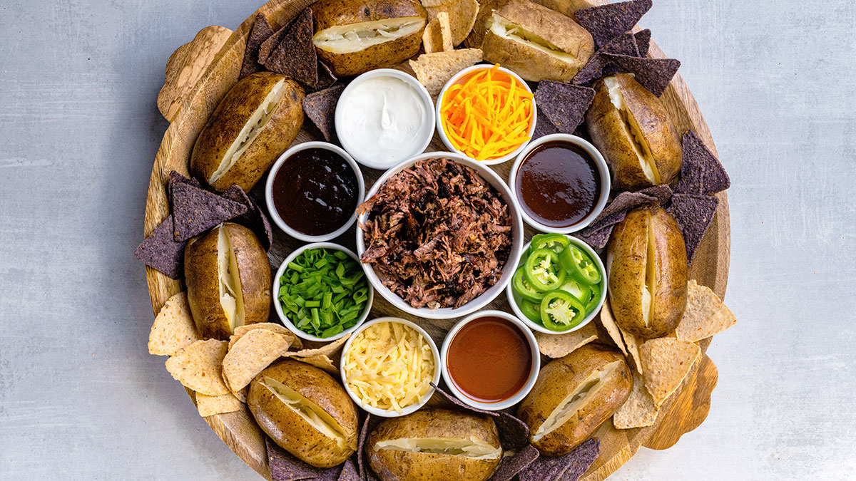 _sts9256.jpg brisket potato bar