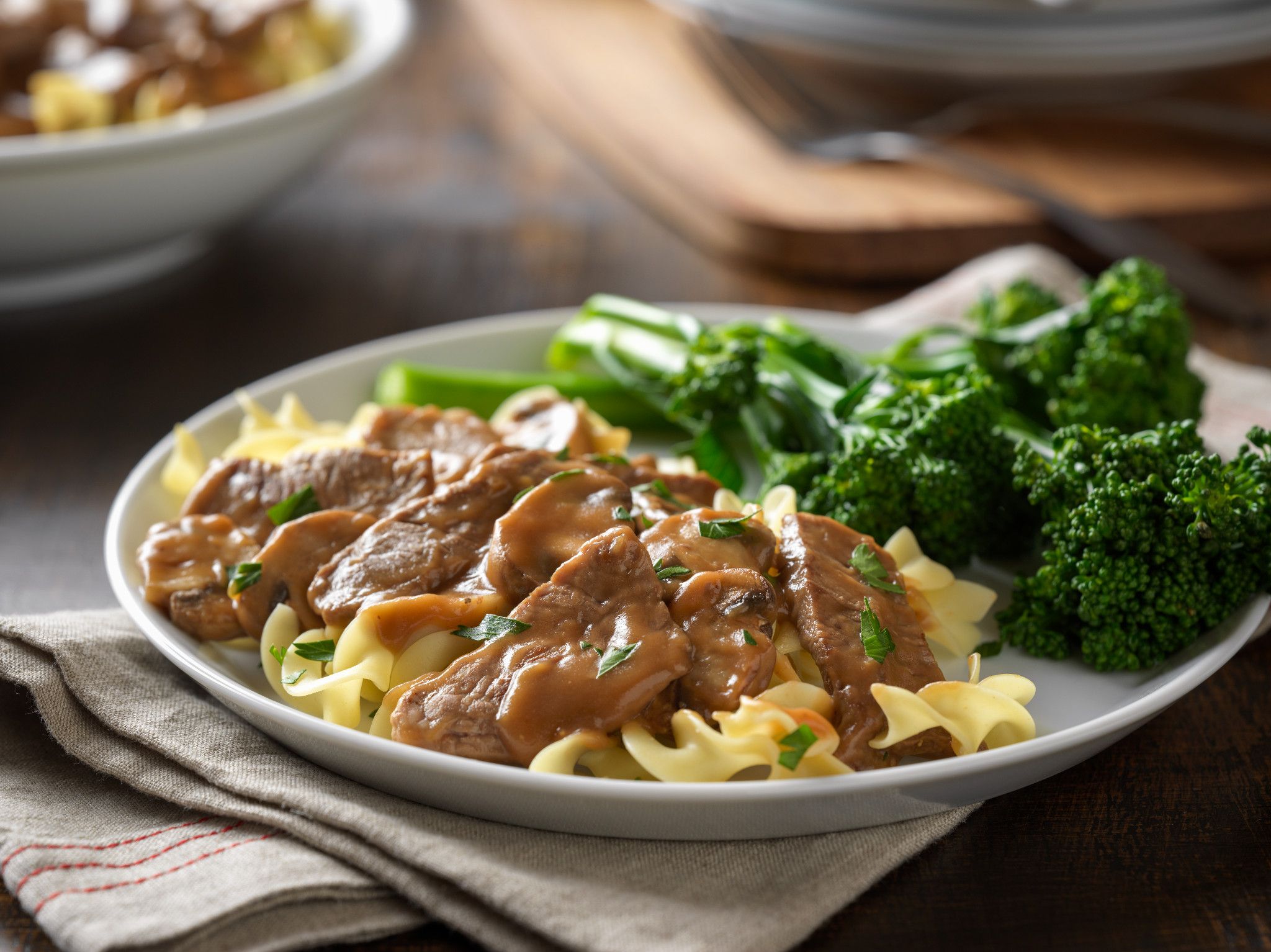 easy-beef-stroganoff-horizontal easy beef stroganoff