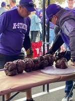 vertical kstate tailgater of the game