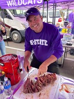 vertical kstate tailgater of the game